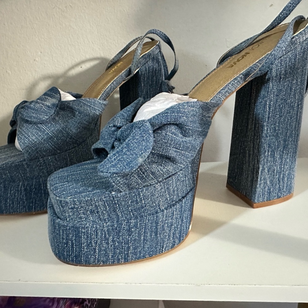 Chic Denim Platform Heels 6”inches height size 11, new